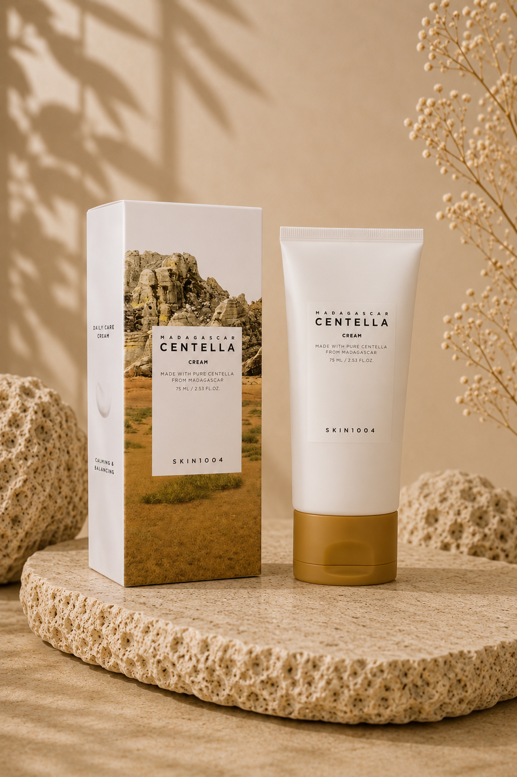 Crema Iluminadora y Calmante Madagascar Centella - SKIN1004